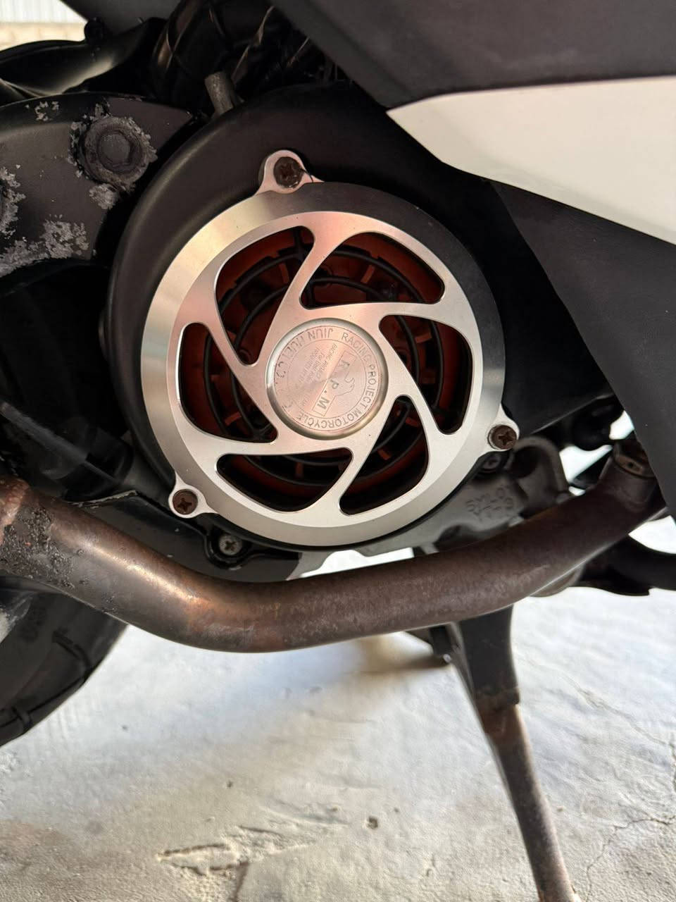 سلام عليكم عندي سكنس فحل ياباني كابريتر  مزوده بوشه58 صالنصه اصليه كلجات رياضي اصلي قبق  فلاوين اصلي دبل اشاره لد سلف رياضي اصلي دبلات خلفيه رياضي اصلي ملف جبير دراجه كفاله عامه شلعه معدل تشك الكاع نازله رمبه اقل الشهر سعره (1200) مكاني بغداد الزعفرانيه *********** للمعلومه تزويد اجه بيه من بره
