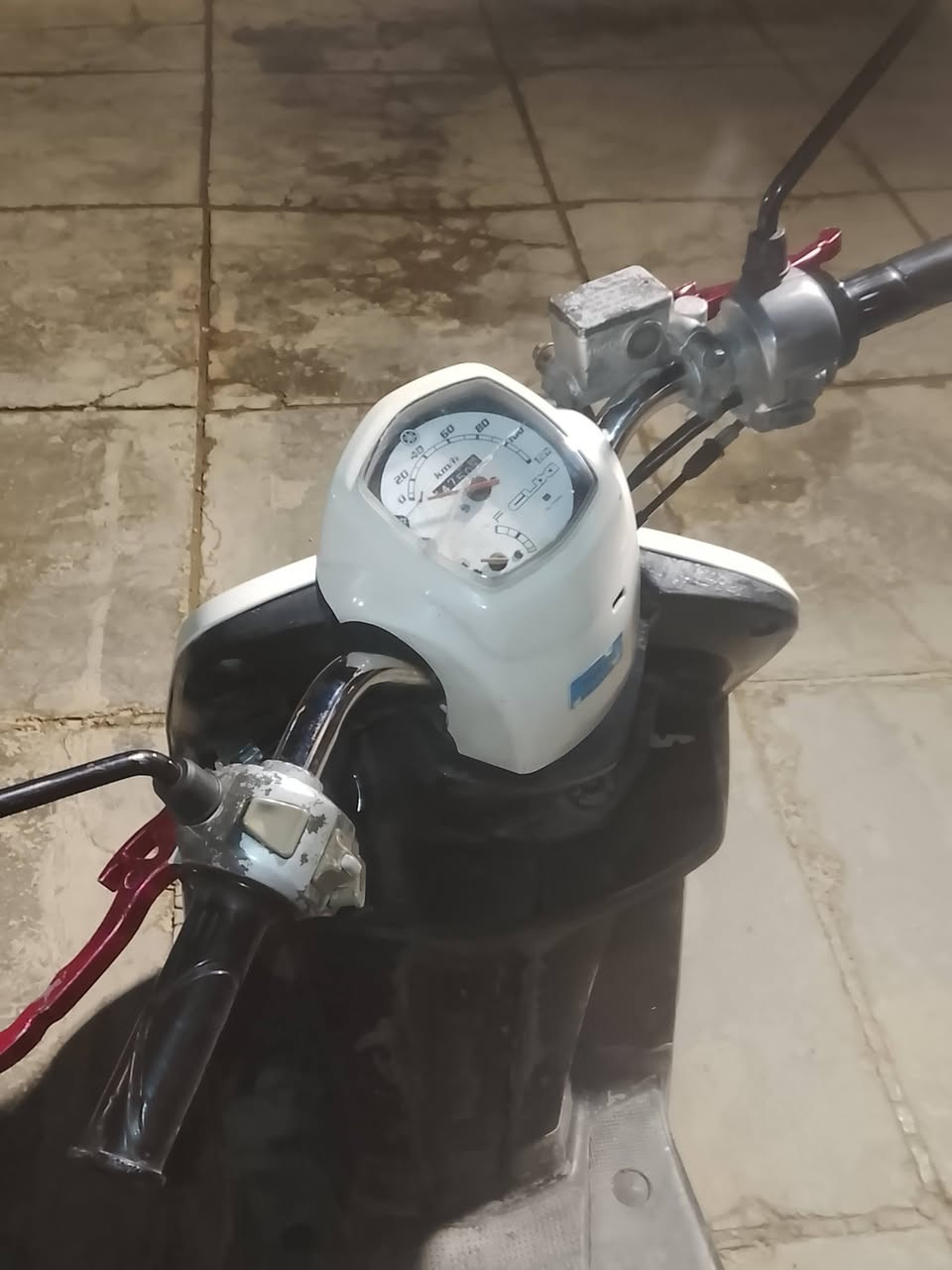 سلام عليكم دراجه ماكس بوليس بلاديه اي نقص ما بيه بل بجم شوي مكسور كبال العين سعر 600 مكان بلديات شارع المصرف متواجد ع لفيس


**إذا كنت صاحب هذا الإعلان وتريد حذفه لأي سبب، رجاءا أرسل رسالة إلى الدعم الفني**