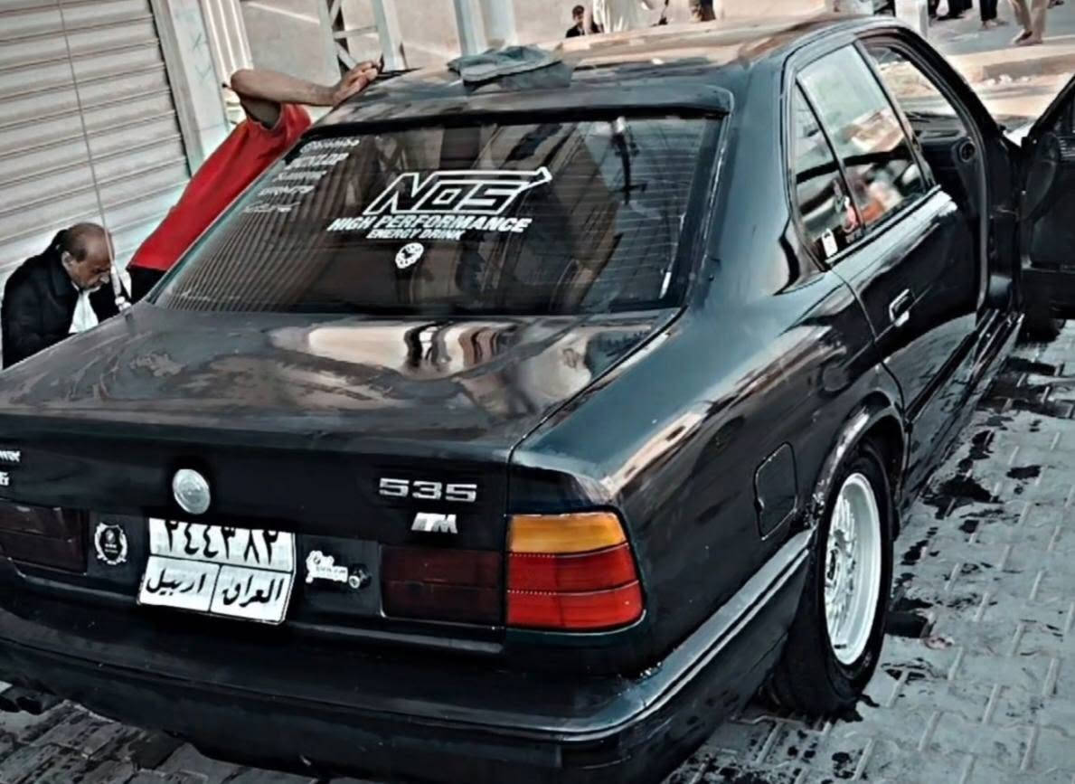 للبيع BMW 535 موديل 1993 🚗
الفئة: 535
الموديل: 1993
رقم سليمانية (تحويل)
تريد من المالك الكردي، مو من الوكيل.
السيارة نظيفة وخير من الله.
المكينة والگير خير من الله وما يشتكن.
التخم والتايرات نظيفة.
بيها نواقص بسيطة لا تؤثر على الاستخدام.
السيارة تستحق المعاينة، والسعر للجادين فقط.
للاستفسار أو المعاينة راسلني على الخاص أو اتصل
***********.
