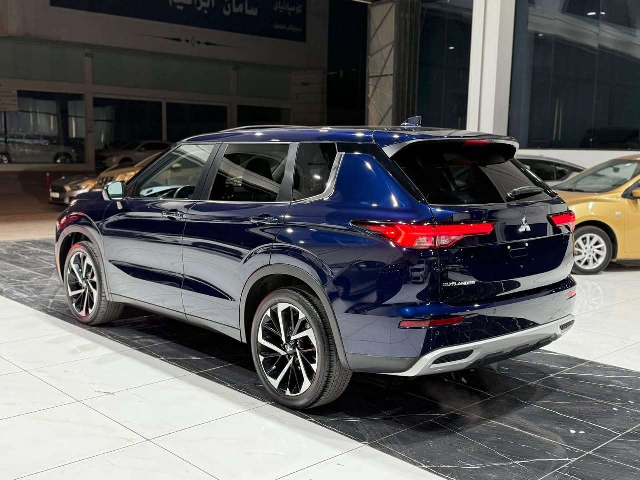 𝑴𝑰𝑻𝑺𝑼𝑩𝑰𝑺𝑰  𝑶𝑼𝑻𝑳𝑨𝑵𝑫𝑬𝑹  𝑺𝑬  𝑨𝑾𝑪  ‏4x4
موديل  2024
محرك 𝒄 𝒄 2,500 
فول مواصفات
بانوراما
دبل اكسل
بصمة
٧ راكب
كيج اليكتروني
كشن جلد
كشن تدفئة
ابواب بصمة
ابواب بردة
نظام كاميرا ‏‎  °360 
لايتات ليد زينون
حساس امامي و خلفي
رادار امامي و خلفي و جانبي
بريك بصمة
صندوق شفت 
مراية شفت كهربائي 
سيارة بونيد صبغ
بدون دواخل
مسافة 36,000 𝑴𝒊𝒍𝒆𝒔
سيارة موجود اربيل

رقم شاصي

JA4J4VA82RZ013345

☎️ 
*********** ||||| ***********
0773///577//55//77

#𝑴𝑰𝑻𝑺𝑼𝑩𝑰𝑺𝑰 #𝑶𝑼𝑻𝑳𝑨𝑵𝑫𝑬𝑹 أربيل, العراق
