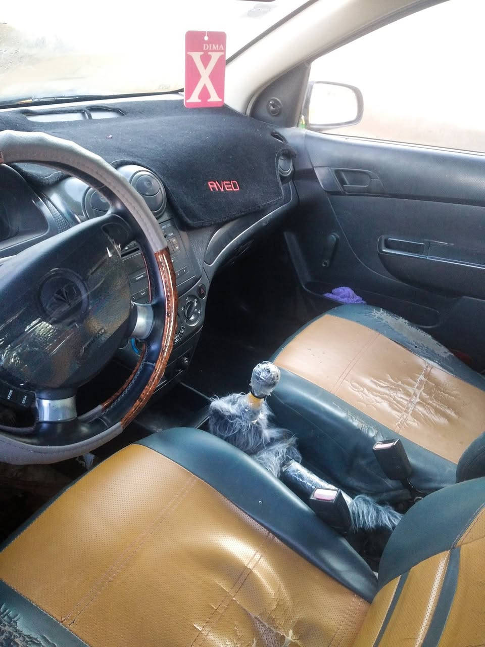 للبيع افيو 2009 خليجي رقم كربلاء دولي الجديد سنويه مجدده لل 2030 السياره جديده مكينه كير حداديه جدد تخم تاير جديد تبريد ثلج مكفوله من الضربه والفتح والتبديل السياره جديده 
السعر 44 وبيه مجال 
للاتصال ***********
***********
المكان بابل الحله
