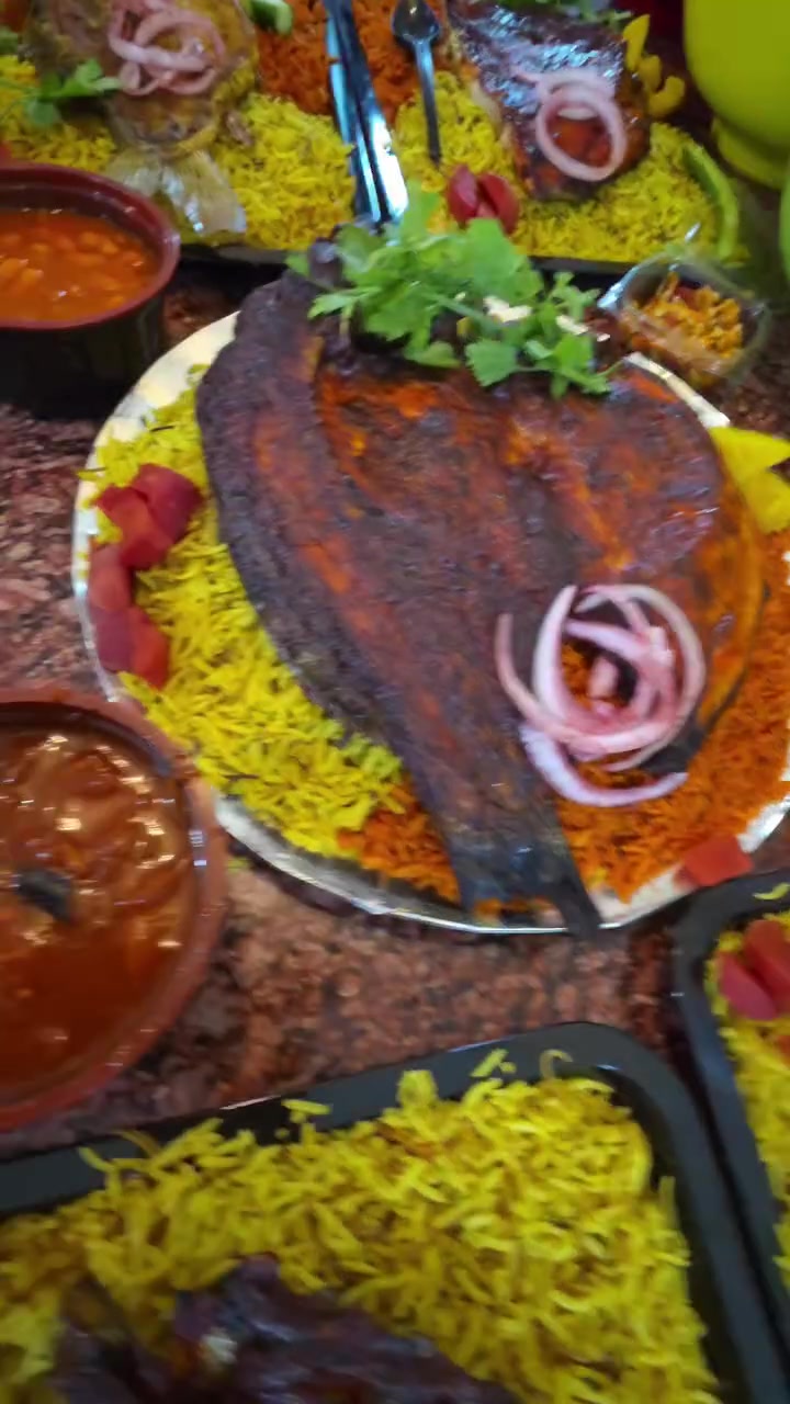 احنه مدللين زبائنه كلش والي يحجز من عدنه مايكدر يعوفنه بعد😍

مطبخ شيف علي الناصري
عنوانا شارع بغداد قرب مدرسه الرواد الاهليه
ارقام خدمة الزبائن
***********
***********
***********
