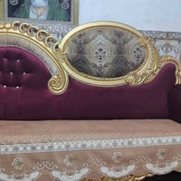 صالون ملكي • عشرة مقاعد • فيها مجال