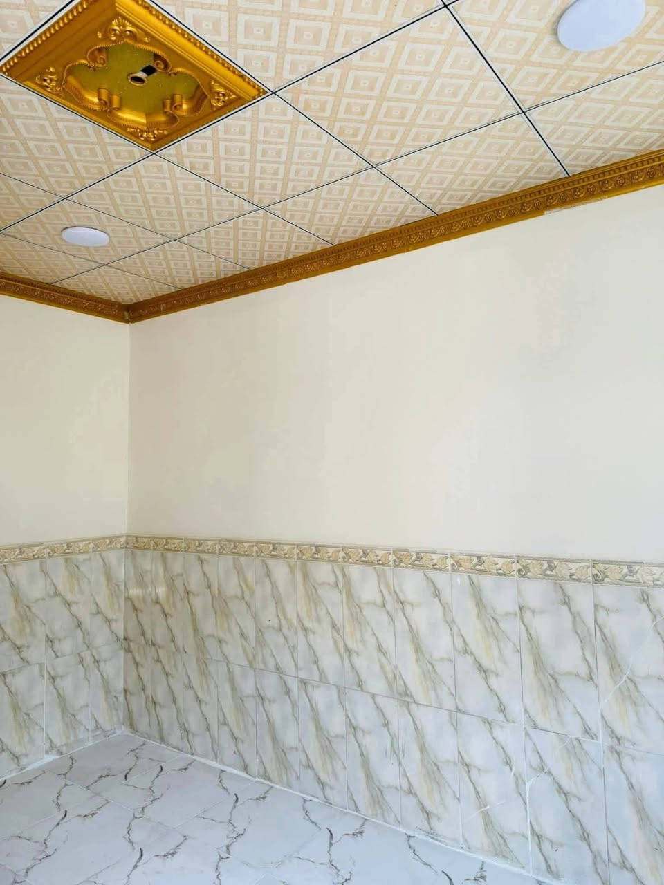بيت للايجار حي الوفاء 50م طابقين سعر الايجار 300قفل كل شهرين سوه للتواصل ***********
