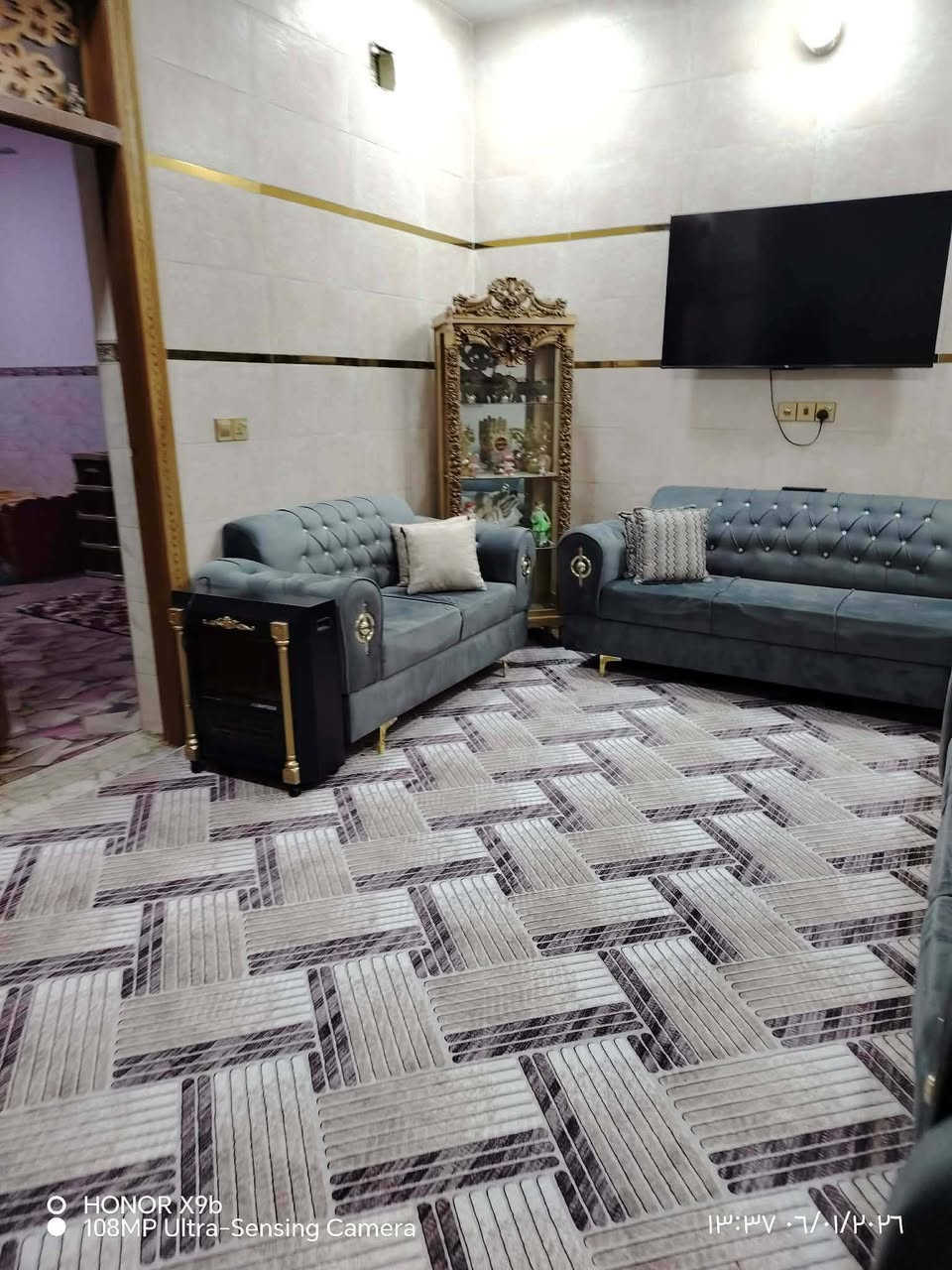 سلام عليكم 
الدار للبيع المساحه 240متر طابو زراعي سند 25 الموقع حي علي قماره قرب الحسينية الشهداء عن التبليط 30متر يتكون من غرف نوم ثنين وستقبال وصاله ومطبخ مجمع صحي خارجي وداخلي وطارمه وممرات داير البيت بناء طابوق السقف صب كونكريت بناء حديث البيت نضيف جدا كلشي معايز أي استفسار إتصال على الرقم التالي واتساب 
*********** 
أو مراجعة مكتب ابو زهراء التميمي شارع المواكب مقابل حسينية الخزرج الخاص مفتوح
