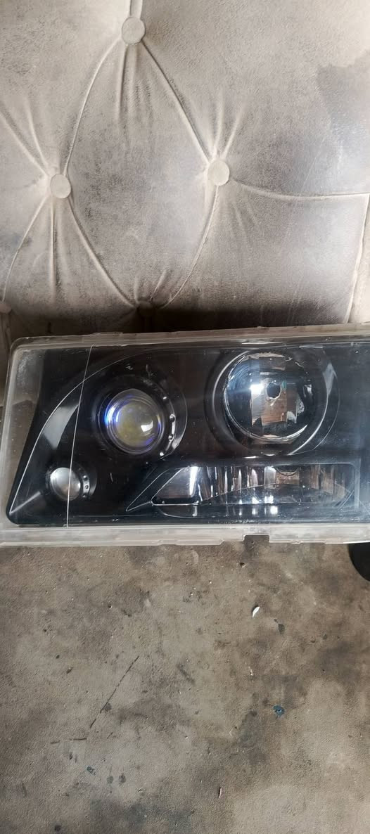 غراض سياره مرسيدس190 للبيع ***********
