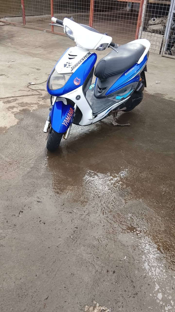 سلام عليكم دراجه سكنس نثية مال رمبة مابيها اي نقص بيها صدر رياضي وبدلات خلفيه رياضيه وصالنصه الدراجه  مامدود سبانة عل مكينه دراجه كلش حلوه السعر 950وبيها مجال الشراي ***********مكان  شهداء البياع
