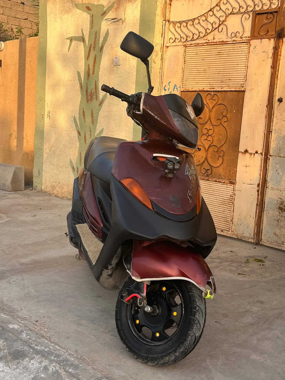 سلام عليكم
دراجه فراشه ياباني نضيفه و محرك ما مفتوح


**إذا كنت صاحب هذا الإعلان وتريد حذفه لأي سبب، رجاءا أرسل رسالة إلى الدعم الفني**