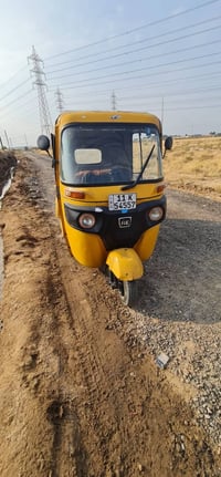 تكتك ١٩ للبيع لتواصل07707926766