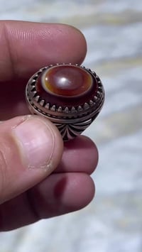 جزع يماني • صياغة ثقيلة • لون نادر