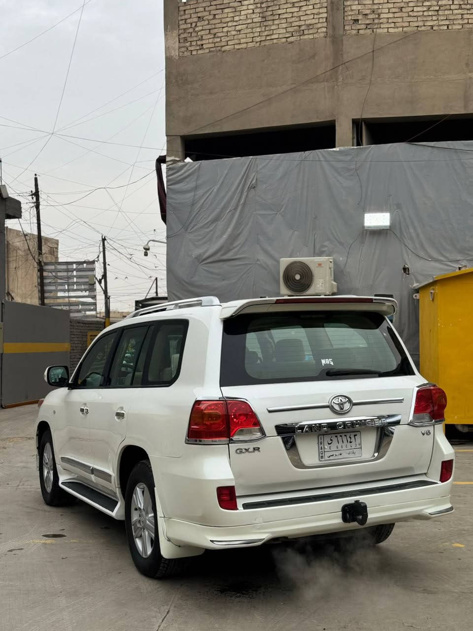 السلام عليكم
لاندكروز GXR موديل 2010 مكفولة من الصبغ عدة بارد جداً بسيط 
مواصفات 
بصمة تشغيل + بصمة ابواب + تشغيل عن بعد 
فتحة 
حساسات 
شاشة وسطية DVD 
شاشة كبيرة + كامرة دوارة
مري شفط + قابل للطي 
اشاير بالمري
ثلاجة وسطية
استفسار 📞 ‭0771 631 3141‬
السعر 29,500  وبيهة مجال

العنوان📍زيونة تقاطع ملعب الشعب خلف محطة وقود المثنى 

معرض الليث لتجارة السيارات
