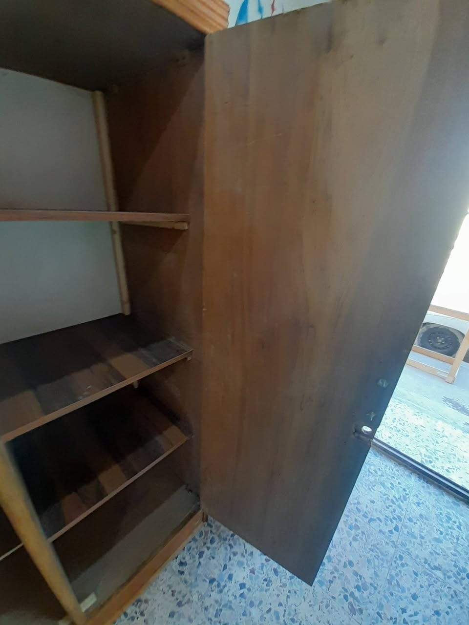 كنتور ابو 2 باب 🚪 البيع سعر 65
العنوان سبع قصور المشروع ***********
