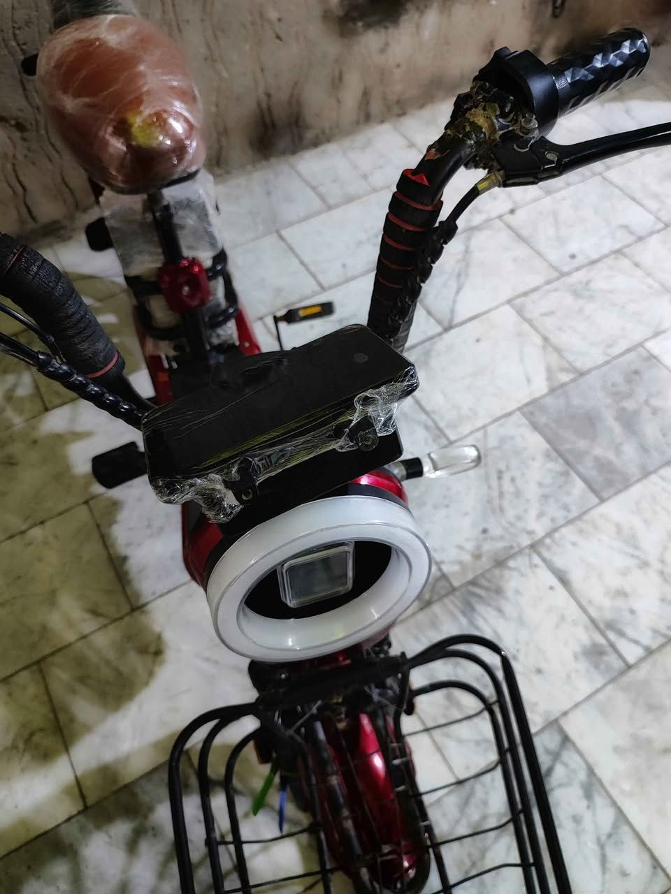 دراجة شحن كربائية

🚲 النوع: ريان حجم 20
🎨 اللون: أحمر 
🔋 بطاريات نظيفات وجدد مع شاحنة مالتها
💡 لايت عالي وناصي اشاير كله شغال 
🧺 سلة أمامية
👌 بيها بلوتوث 
✅ نظام 4 سرع بسرعه 99 
📍 الدراجة نظيفة وجاهزة للاستخدام  
  
السعر خاص💫🔥
مكاني نجف ❤ 
للاستفسار اكثر الاتصال بالرقم
*********** النجف, العراق
