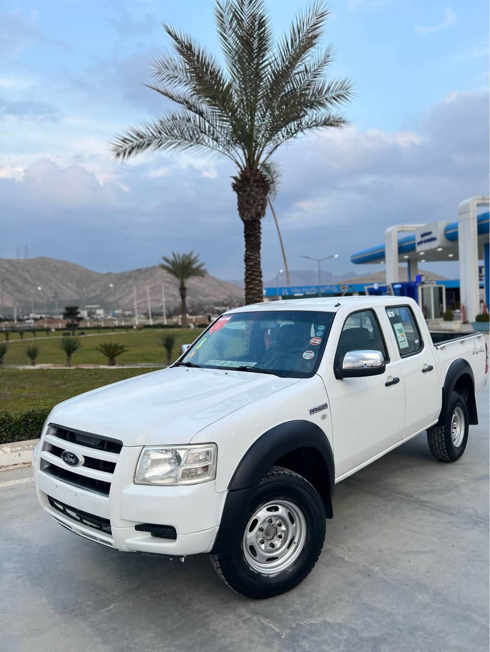 فۆرد ڕەنجەر مۆدیل ٢٠٠٩ گاز پەمپ و نۆزڵ گێر مەکینە ئەکسل دوبڵ ئەکسل بەشەرت ڕەقەم هەولیرە سەنەوی تازەیە بەناو خۆم ٤ تایەی تازەی لەژێر دایە بۆیاغی نیە نمونەیە لە جوانی شوختو چاڵی نیە نرخی ٩٧ مەجال ژ.م *********** رانية, السليمانية
