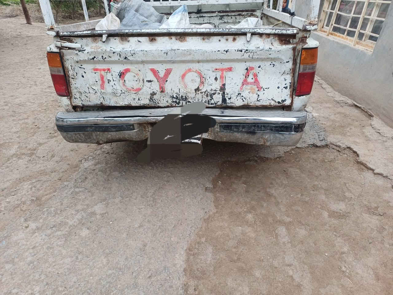 السلام عليكم
للبيع بيكم موديل ١٩٩٧ رقم بابل تحويل مباشر 
مكينه بيه تنقيص الكير والكسل والشاصي كفاله المكان بابل مشروع المسيب السعر 30 ورقه وبيه مجال قليل رقم الهاتف  ***********
