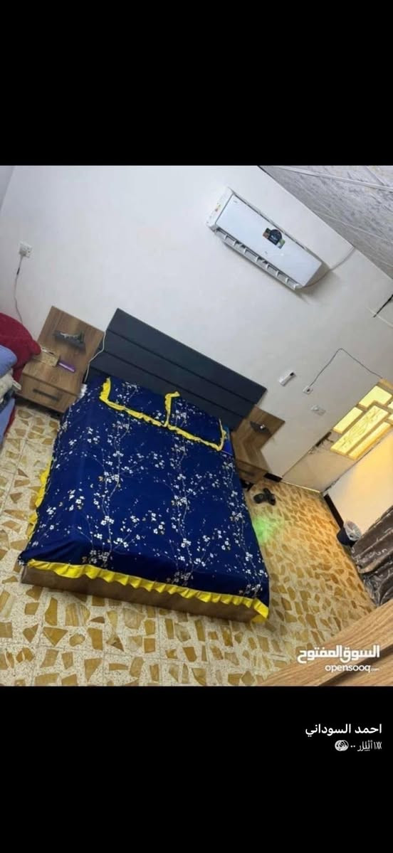 السلام عليكم 
بيت تجاوز للبيع موقع بغداد شارع فلسطين مقابل مطعم الابتسام
 يتكون من 3 غرف نوم واستقبال كبير مع الملحقات كاملة 
البيت جاهز من كلشي ماء كهرباء مجاري كامل من كلشي 
السقف سندويش فقط الاستقبال شيلمان مساحة + 150 متر 
للاستفسار على السعر الاتصال على الرقم 
 موجود واتس اب
***********
