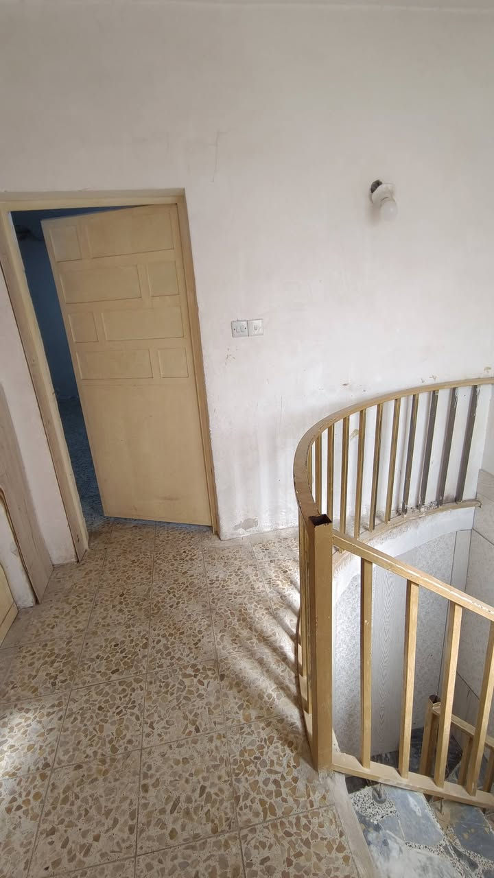 بيت للبيع ٥٠ متر طابقين / السعر ٤٩ مليون
مع قرب الزيارة الاربعينية و شهر محرم و صفر

بيت يفيد للزيارة على طريق المشاية

كربلاء حي الحوراء عامود ٤٤ من طريق بغداد

يبعد عن الامام خمس دقايق بالسيارة

للأستفسار الاتصال بهذا الرقم

***********
