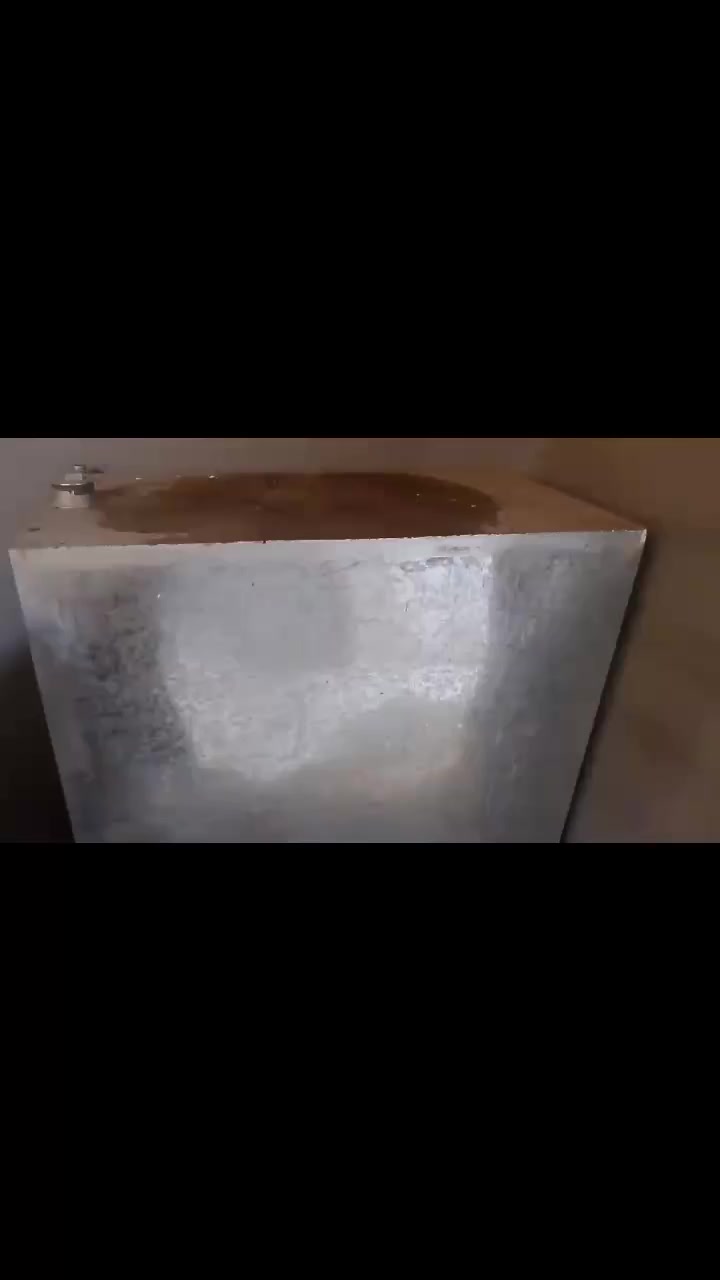 السلام عليكم خزان للبيع جديد السعر خاص
*********** الاتصال عل رقم
