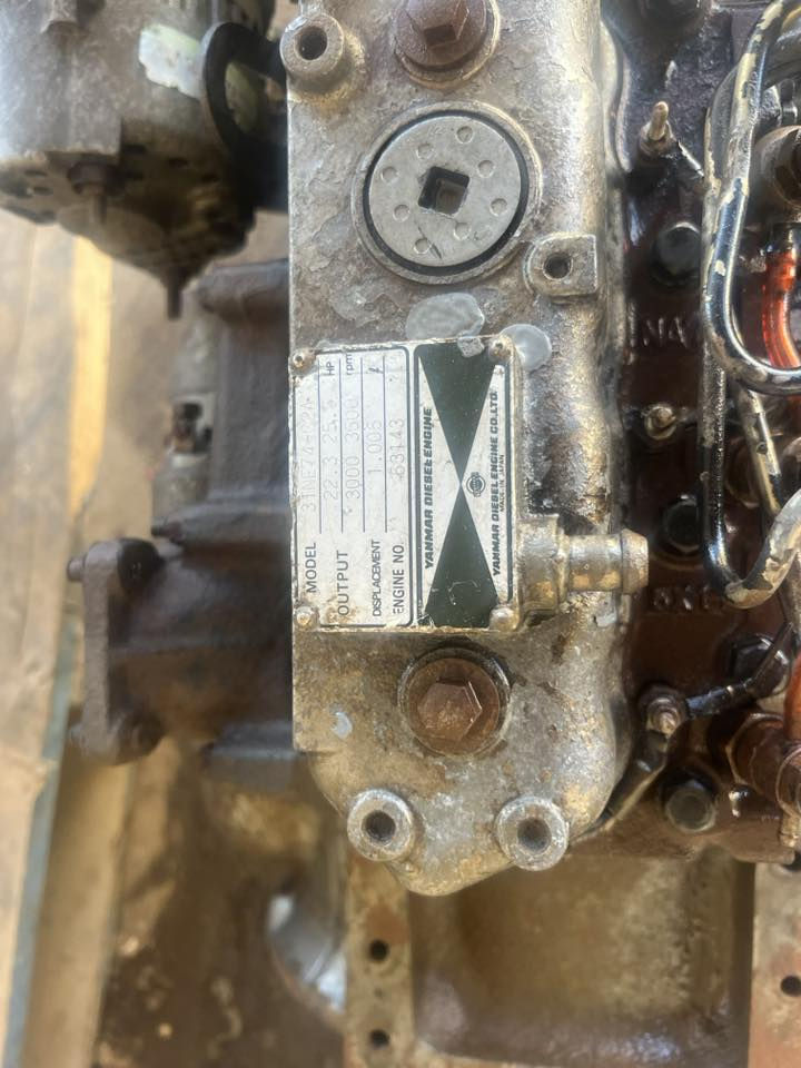 للبيع محرك ينمار حجم 74 شرط الشغل ت***********
