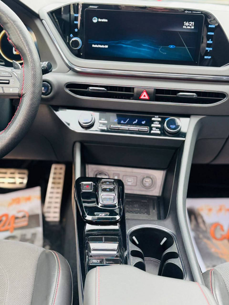 سوناتا 2022 Nline للبيع
السيارة وارد امريكي بدون ايرباك بدون صبغ محرك 2500 صور الحادث بالمنشور تيربو السيارة كامل مواصفات كشنات جلد وكنتارا تدفئ بالكشنات الدعامية الامامية والكشنات والويل كب مختومة N
رادار امامي وجانبي وخلفي وتحديد مسار 
السقف بانوراما
بصمة وتشغيل عن بعد السيارة ما بيها اي مصرف تايرات جديده وباتري جديد 
رقم اربيل سنوية وهزة جديدة بس تحويل حتى السياره ما يحتاج تروح لاربيل بس السنوية 
السعر 19300$ وبيها مجال بسيط للجادين
للاستفسار الاتصال على الرقم 
***********
