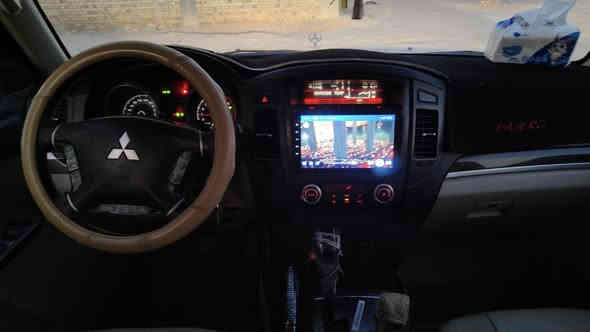 باجيرو 2013 حبتور
محرك 3500

فول موصفات لون ابيض صدفي
  تخم تاير 
منظومة غاز 
تبريد 
 ثلاجه
فتحه 
تحكم استيرن
دمام
مكفوله 
رقم بغداد
مكاني العماره 

السعر 170 وبيها مجال للشراي 
***********
