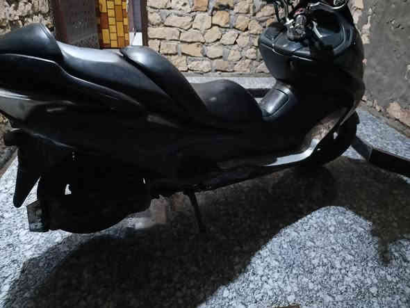 سلام عليكم من رخصت مدير لكروب ودمنيه فورزه 08 بيع مراوس عادي مسجل الا عادي دراجه شغاله من كلشي بصمه كبير او تماتيك سبورت اي حب هلاه بي ***********
