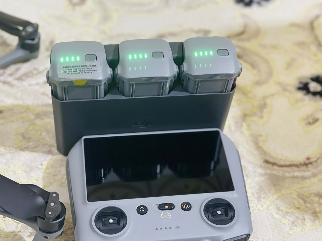 Dji Air 3
وەک لۆک وایە  
شوختی نییە
 نزبەی پاکی 100%100 
***********  
Nrxe 1125$
