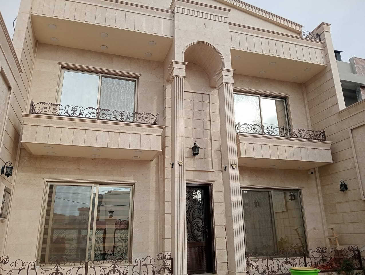 دارللبيع VIP
المساحة/650م طابقين
الموقع/ دوانم زيونة
قرب جامع خليل الرحمن
للاستفسار
مكتب الفردوس للعقار
***********
