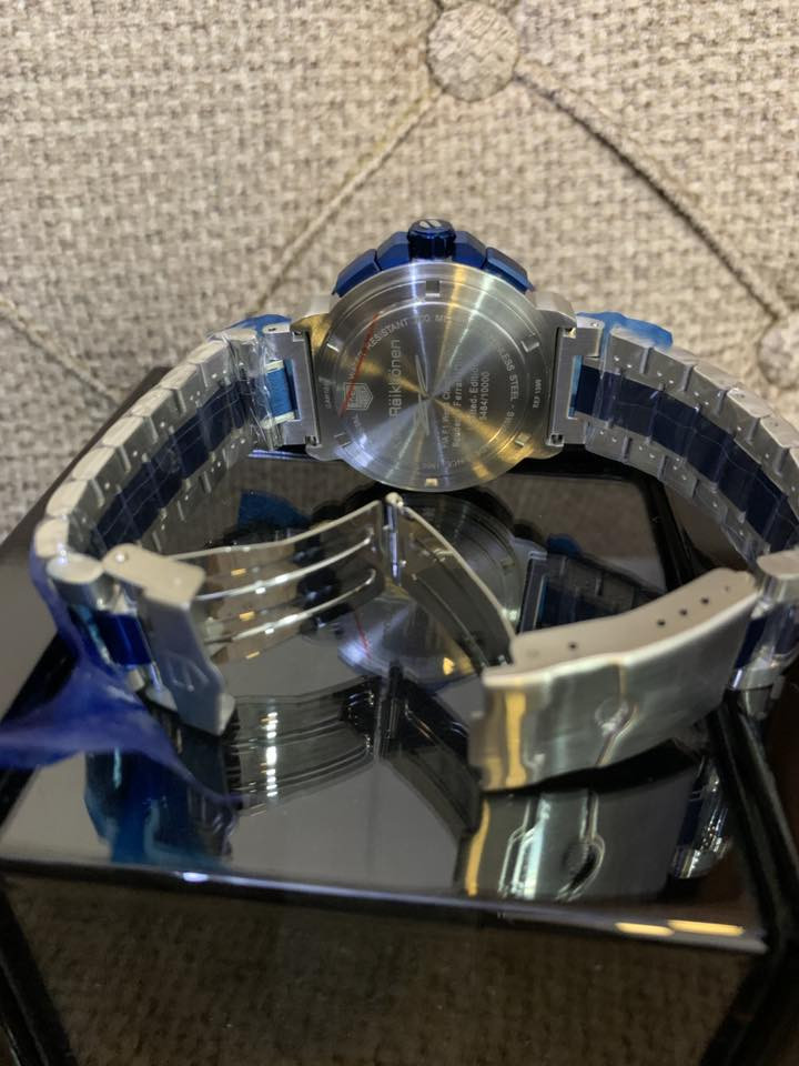 مختمة وزن ثقيل دي اج الTAG Heuer Formula 1 ساعة


**إذا كنت صاحب هذا الإعلان وتريد حذفه لأي سبب، رجاءا أرسل رسالة إلى الدعم الفني**