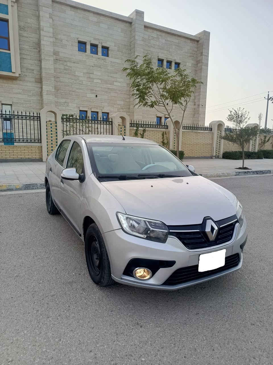 بيع مستعجل رينو سمبل فرنسي كير اوتوماتيك موديل 2018 السعر 75 ورقة وبيها مجال للشراي
. 
رقم كربلاء ألماني تحويل مباشر بأي وقت يعجبك 
جاهزة كير ومحرك وحدادية تخم تاير جديد باتري جديد 
القمارة شوية جاردة من الشمس 
مكان السيارة كربلاء 
للاتصال ***********
الخاص مغلق الشراي يتصل على الرصيد ويشلع 
.
