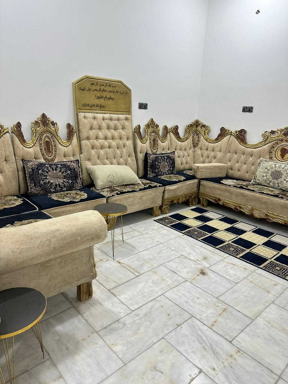ديؤان للبيع 15متر
نجارة السعر خاص 
عنوانه ناصريه الشموخ @


**إذا كنت صاحب هذا الإعلان وتريد حذفه لأي سبب، رجاءا أرسل رسالة إلى الدعم الفني**