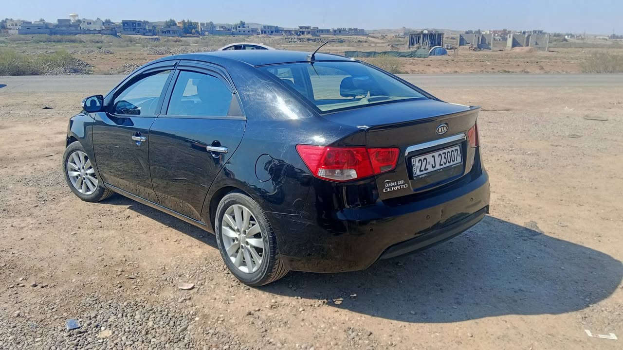 سيراتو موديل 2010 رقم اربيل دولي صاحبه بل ديره شرط التحويل كير محرك شرط السيارة فول موصفات عده البصمه
صدر جديد تخم جديد ضرر قطعه واحده فقط و السانور بل منشور السعر  95 وبيه مجال 
العنوان موصل كيارة 
اتصل وادلل 
***********
