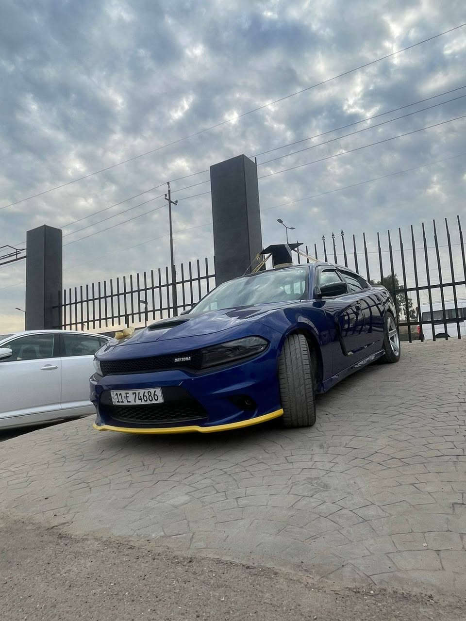 سلام عليكم جارجر RT للبيع
حادث جدآ بسيط
رقم بغداد
مكينه كفالة
كير كفاله
تخم تاير
شفتات استيرن
شاشه كبيره
حساس خلفي
كامره
بصمات ٣
رقم هاتف واتس *********** بغداد, العراق
