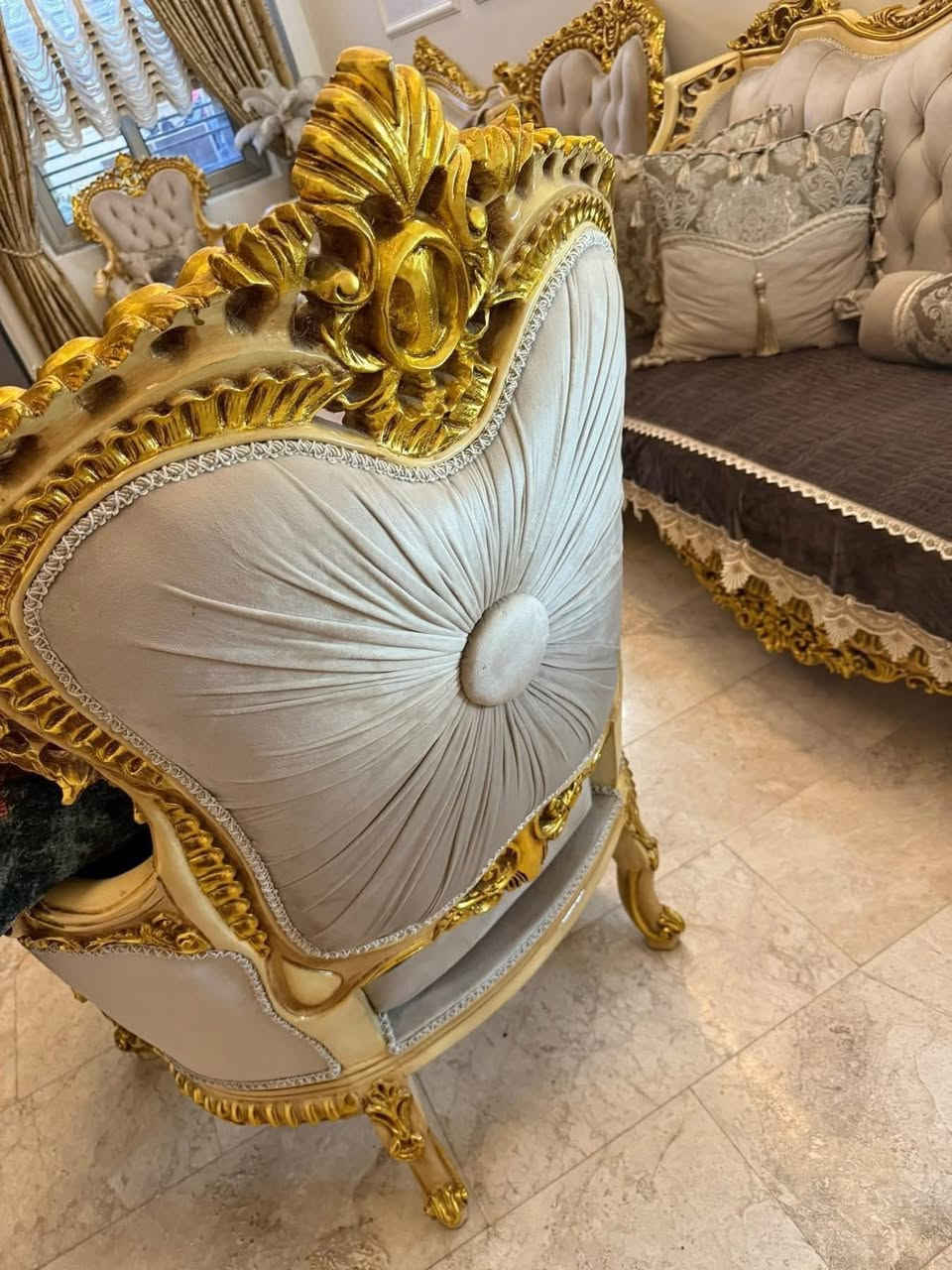 تخم مصري وردر خاص من مصر ١٠ مقاعد مع طبله وسطيه مع ٤ جانبيات السعر ٣ملاين
العنوان بغداد


**إذا كنت صاحب هذا الإعلان وتريد حذفه لأي سبب، رجاءا أرسل رسالة إلى الدعم الفني**