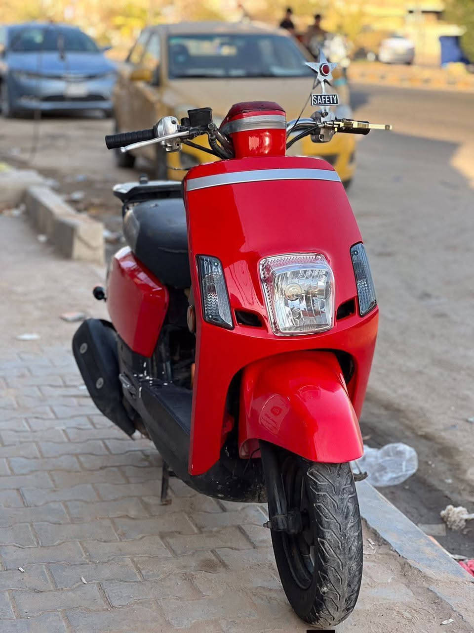 الجلاله🔥
ماكس بوليس مصطره 2013 بلاديه 

نهضه ومعدل واحد على واحد 

نوزل 

لايت امامي عالي ناصي 

بك لايت 

هورن 

اشاير خلفي امامي 

زرارير 

لايت نجمه 

كله شغال 

نكره سلف 

واحد على واحد 

مكاني نجف ناحيت القادسية 
*********** 
سعر 750 وبيه مجال
