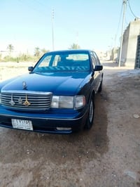 موديل ١٩٩٢ • موتور ٣٠٠٠ • اللون أزرق