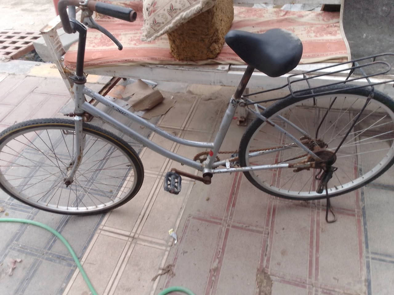 بيسكل حجم 26السعر ٤٠ المكان الشطره


**إذا كنت صاحب هذا الإعلان وتريد حذفه لأي سبب، رجاءا أرسل رسالة إلى الدعم الفني**