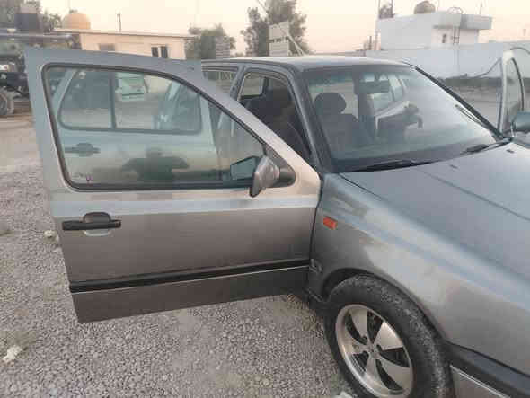 من رخصه المدير كولف مديل ٩٢ اتوماتيك محرك ٢٠٠٠ تبريد شغال صدر نضيف داخلها كلش نضيف محرك قبل شهر شاده جديد هزه جديده سنويه بسمي السعر ٤٨ وبيها مجال قليل لاستفسار اتصل على الرقم *********** مكاني بغداد كاظميه
