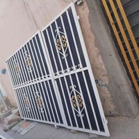 باب زجاجي • عرض ٣ ونص • ارتفاع ١م