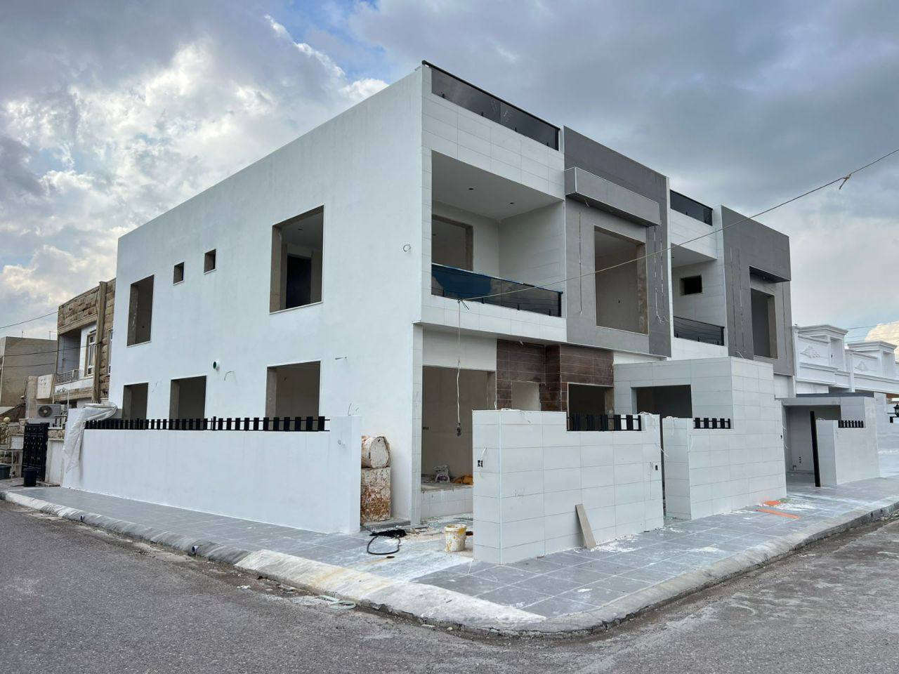 #عقارات_ابو_وسام 
🔸سند طابو يتسجل بإسم اي عراقي
📍أربيل-بيت للبيع حي گةلاويژ قرب شارع120M #مقابل_الحديقه_الرسميه 
➖مساحة 185M طابقين ركن
يتكون⤵️
➖6غرف نوم 
➖استقبال-صاله-مطبخ-مجموعه صحيات-كراج

📸 السعر والصورة متوفرة على قناتنا الرسمية في التليكرام 👇
🔗 https://t.me/Hassanabowissam
تابعنا الان وشوف احدث العقارات يوميا ع الصفحه الرسميه في فيسبوك
🔗https://www.facebook.com/share/1FHZ1d86H9/

📞 تواصل مباشر واتساب أو اتصال:
📱 ***********
📱 ***********

#عقارات_اربيل #شقق_للبيع_اربيل #بيو_لبيع_اربيل  #فلل_للبيع_اربيل #مجمعات_سكنية_اربيل
 #عقارات_كردستان  
#استثمار_عقاري_اربيل #عقارات_بغداد_سليمانية_اربيل  #عقارات_شمال_العراق  

⬅️ الأسعار والصور داخل القناة… لا تفوّت الفرصة

تابعنا الان وشوف احدث العقارات يوميا 🏘️
🔗https://t.me/Hassanabowissam

17 دفتر 25 ورقه
