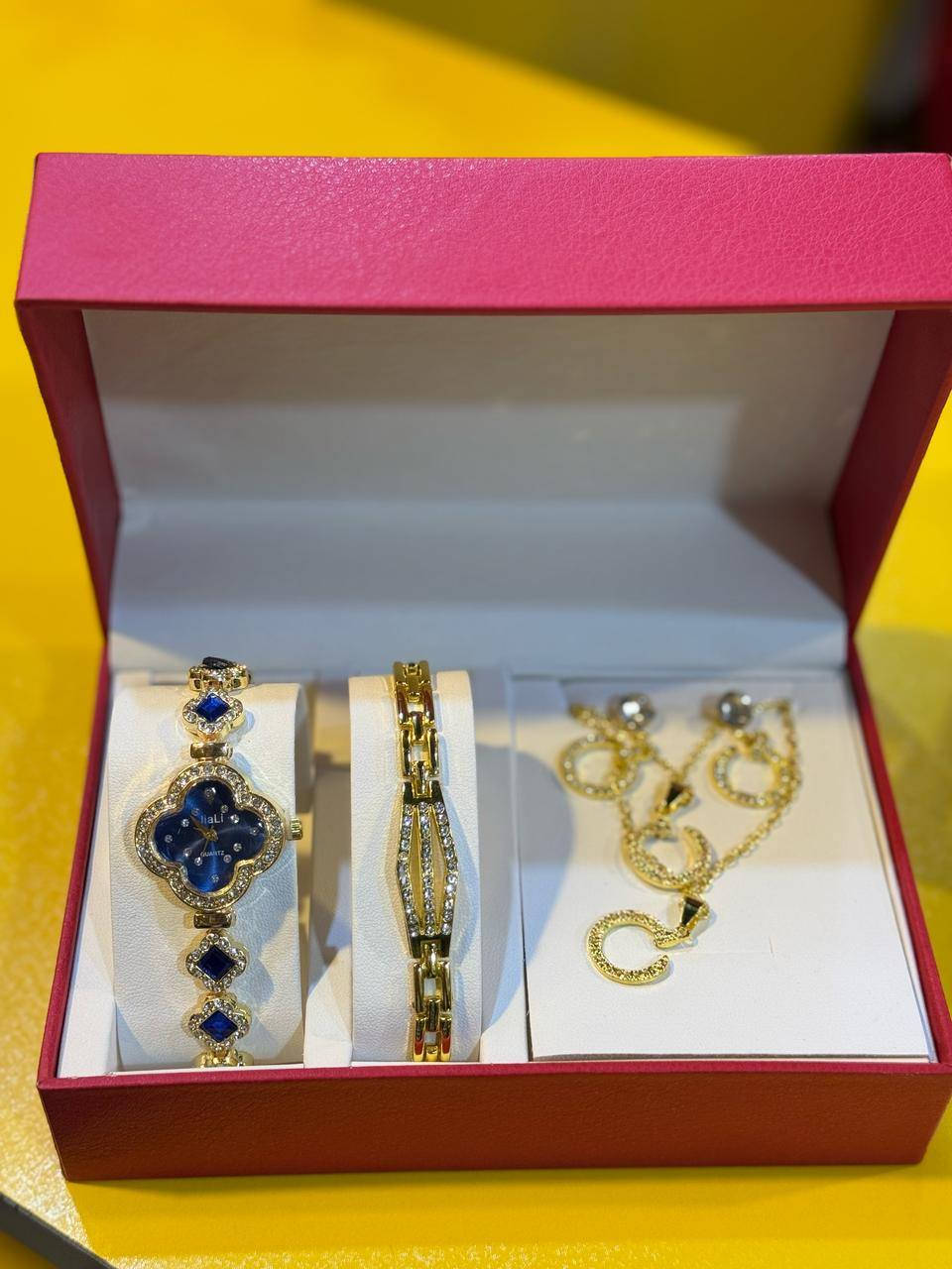 ⏱️ لأن الأناقة تبدأ من تفاصيلك الصغيرة… نقدم لكِ تشكيلتنا الجديدة من الساعات النسائية الفاخرة ✨😍

✔️ تصميم عصري يلائم جميع الإطلالات
✔️ خامة عالية الجودة ومقاومة للخدوش
✔️ ألوان راقية تضيف لمسة أنثوية ساحرة
✔️ مناسبة للهدايا وللاستخدام اليومي

💃 ارتديها… وتميّزي بإطلالة فريدة تلفت الأنظار أينما كنتِ ✨

📍 للطلب والاستفسار: مكتبة الولاية كوت حي جهاد نهايه شارع صبر 
📞 هاتف: ***********
