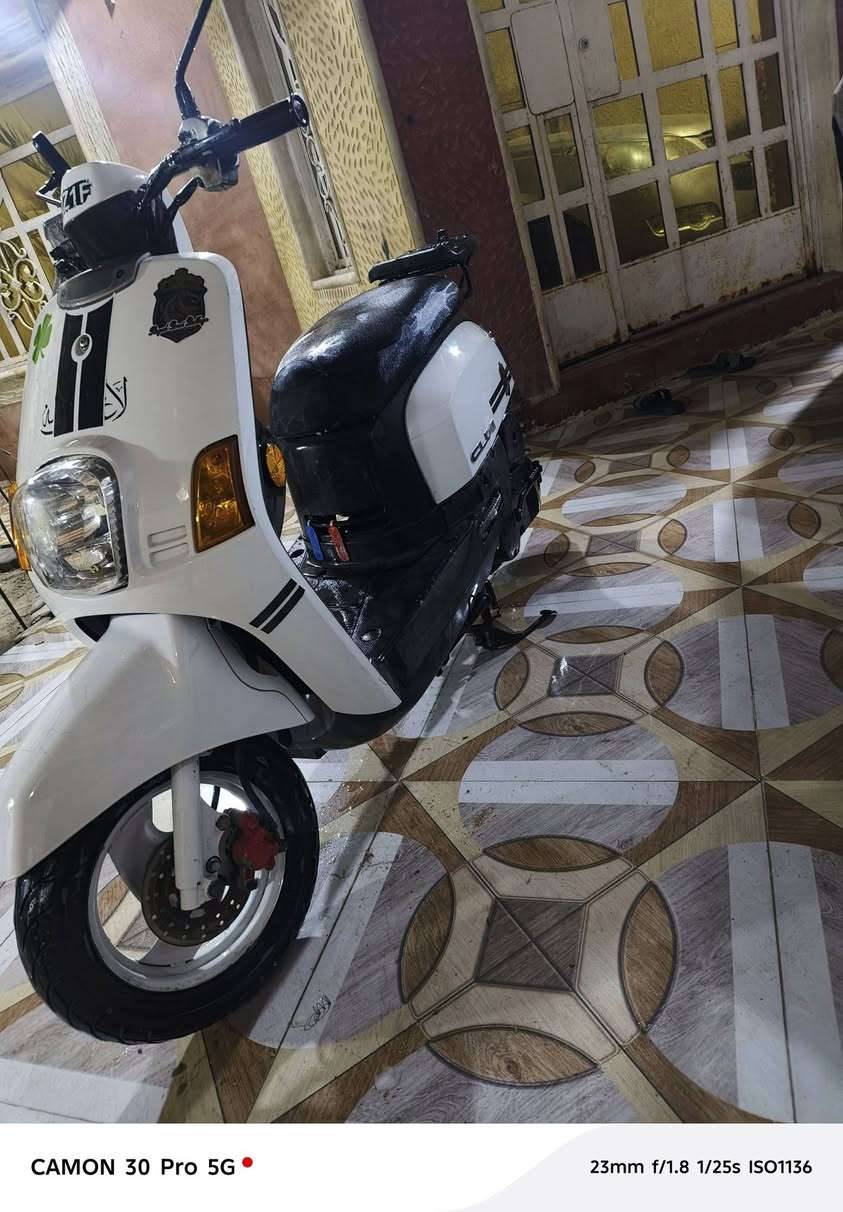 بوليسي بلاد كلشي شغال ما مفتوحه سعر ٨٥٠ مكاني بصره ابي لخصيب وتسابي ***********
