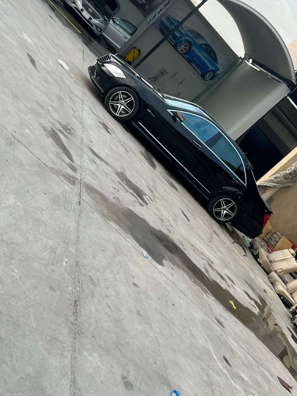 السلام عليكم مارسيدس 2007 بيع او مراوس وارد ياباني سياره جديده كلش مكينه كير حداده طخم تاير سياره جاهزه ادوات بدون رقم
مكانها بصره
سعر 80$
 تلفون ***********
