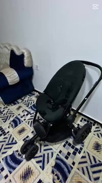 عربانه اطفال وتصير كرسي سياره للبيع السعر 35 ومتوفر توصيل 07725382084