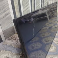 شاشه نوع(Hisesnse) راقيه  شاشه عطل بيه خطوط السعر 75 وبيه مجال للاستفس...