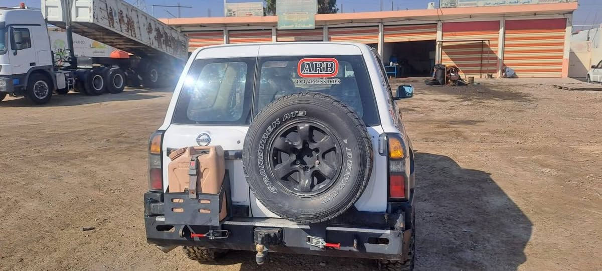 السلام عليكم نيسان بترول للبيع موديل 2008رقم بغداد مكينه بانزين 4800 تخم تاير تخم  كب للعلم السيارة مال مزاد ***********..
