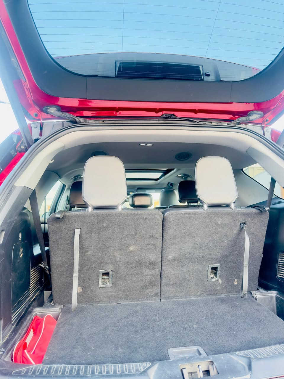 بيع سريع فورد اكسبلور 2021
موصفاتها الفووول Xlt بانوراما بصمه كشنات كهرباء و هيترات 
ماشيه 83 الف 
السياره كانما كلين فقط الدعاميه وشويه بارد بدون اي صبغ او دواخل 
السياره جديده كلش مال بيت
مكان بغداد التاجي
السعر228
الرقم***********
