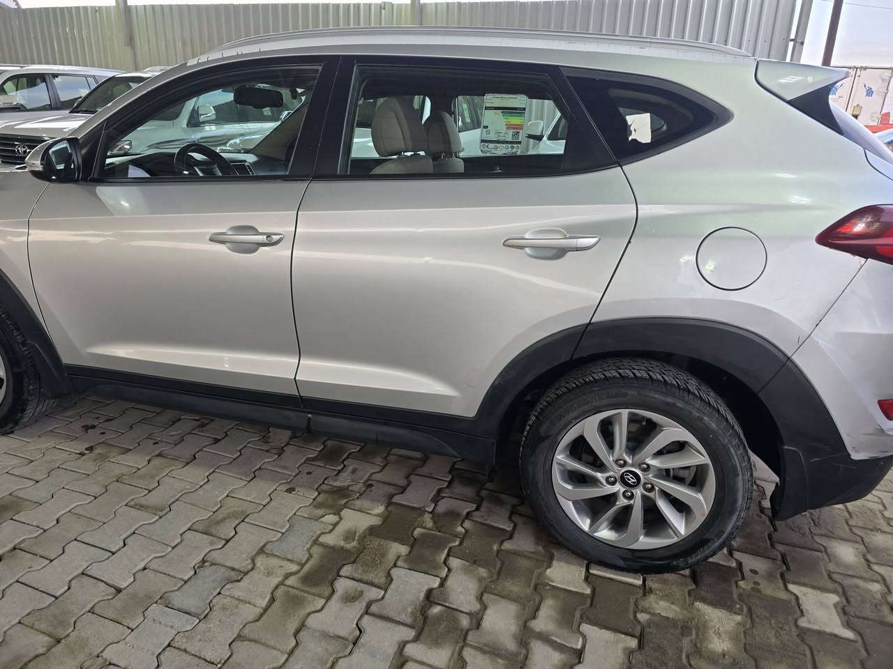 توسان خليجي سايد بريك بالايد موديل 2016 رقم بغداد باسمنا.
مابيها صبغ ولا ضربة فقط شخطات بالدعاميات وبارد .
داخل بيجي ماشية 183 
جاهزة من كلشي يعني محرك وكير وحدادية وتبريد وتدفئة وكهربايات. 
السعر 165 

+9647717409282


**إذا كنت صاحب هذا الإعلان وتريد حذفه لأي سبب، رجاءا أرسل رسالة إلى الدعم الفني**