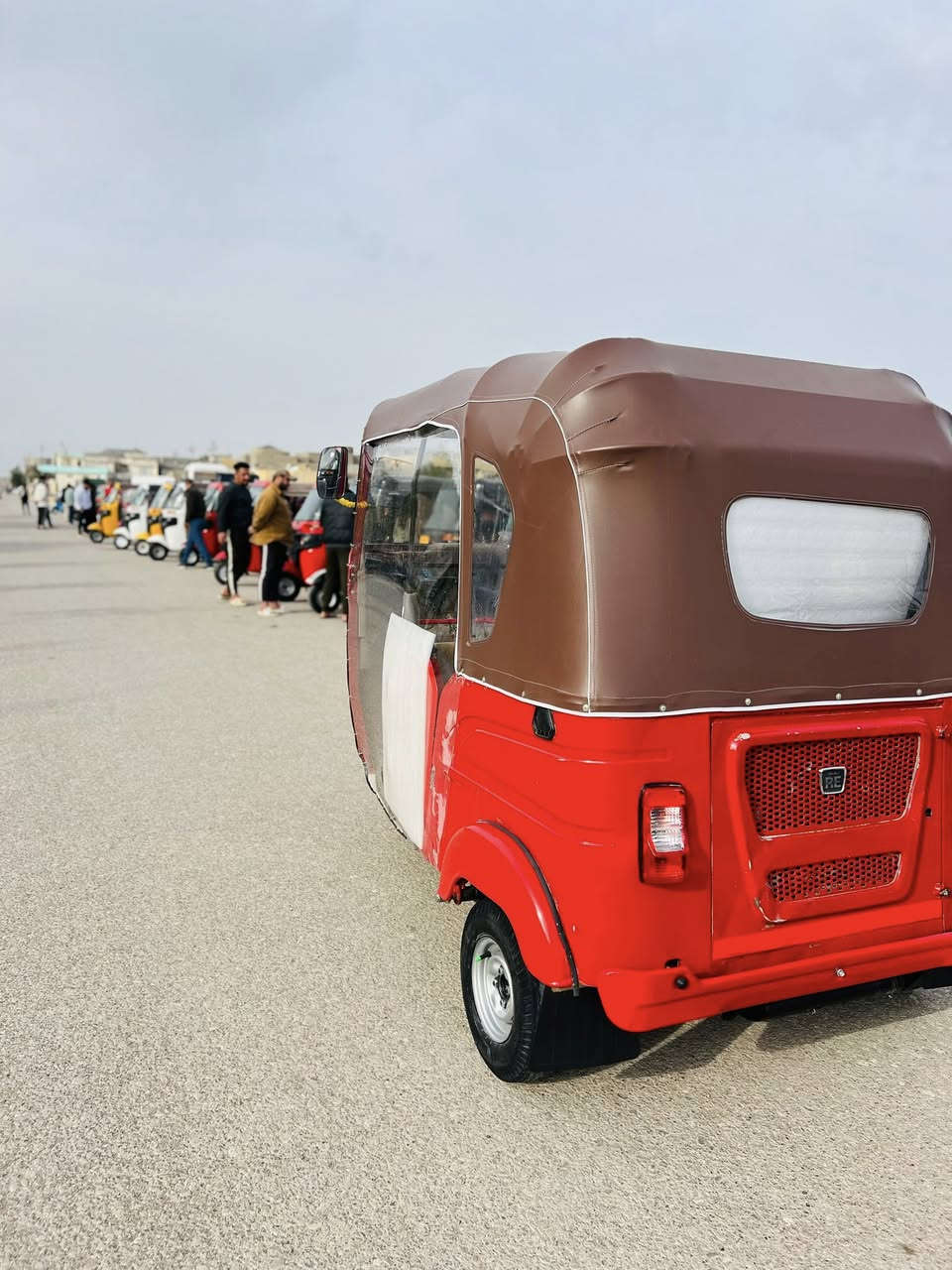 سلام عليكم ورحمة الله وبركاته
تكتك موديل ٢٠٢٢ شهر ٨ رقم وسنويه بابل 

تحويل ثاني يوم بيه لغد معجون وصبغ والباقي خير من الله الاستفسار اتصل ***********
مكاني نعمانيه
