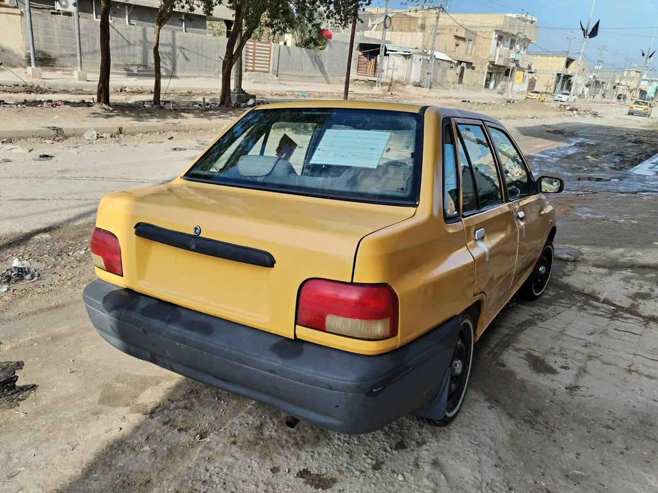 السلام عليكم سايبه موديل 12 رقم قادسية سنويه 29 سياره جاهزه تخم تاير جديد حدادية جديد كهربائيات كله شغال كيره يخبل خير من الله شواصي نظاف على وضع الشركة مكينه نظيفة كشرها نظيف احلى من الصور
مكان السيارة ديوانية 
السعر 26 وبيها مجال حك الجيه ***********
